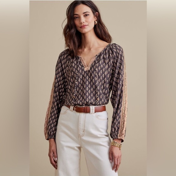 Soft Surroundings Tops - NEW! Soft Surroundings Jolene Blouse - Glitter Beaded & Embroidered. 2X.